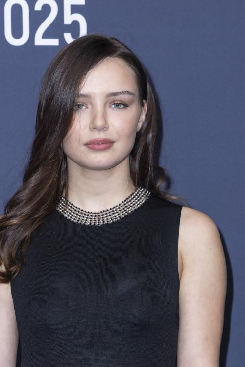 Mallory Wanecque at Cesar Revelations 2025 Photocall in Paris, January 2025 4
