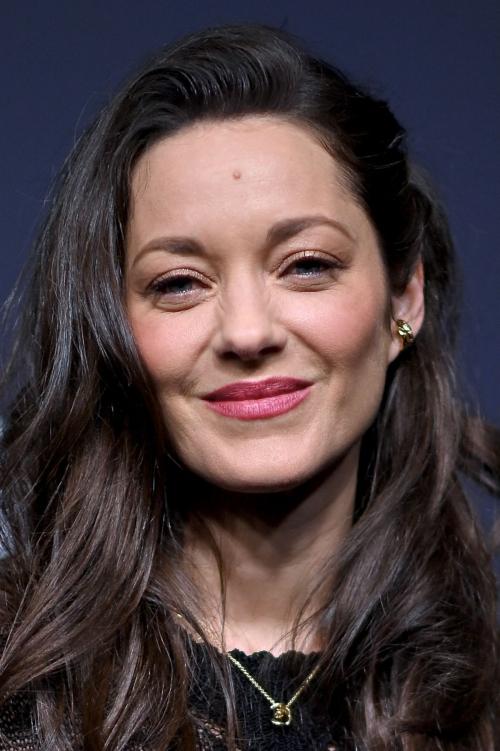 Marion Cotillard at Cesar Revelations 2025 Photocall in Paris, January 2025 8