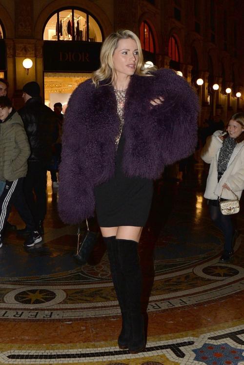 Michelle Hunziker Celebrates 48th Birthday at Savini Restaurant, January 2025 4
