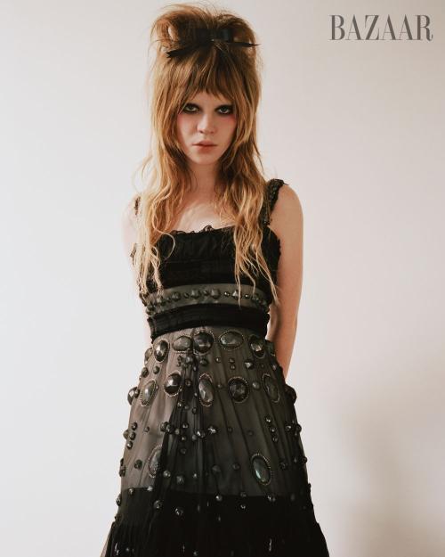Sophie Thatcher in Harper