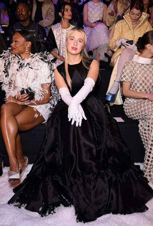 Anais Gallagher at Richard Quinn Show London, February 2025 1