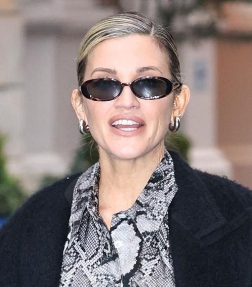 Ashley Roberts Leaves Heart Radio Studios, February 2025 2