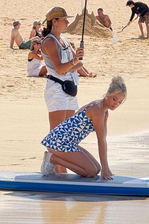 Carrie Underwood Paddleboarding in Hawaii, February 2025 6