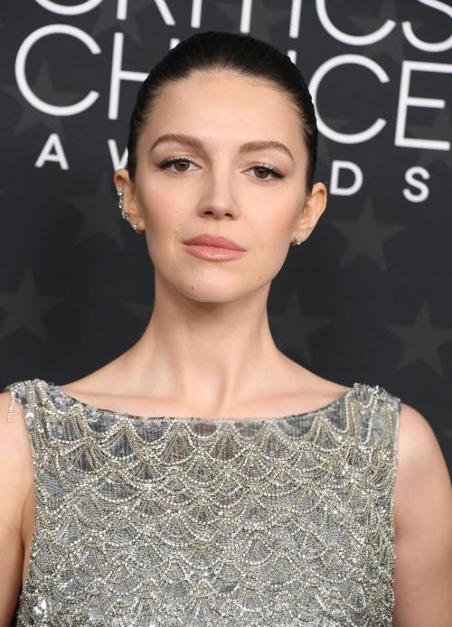 Ella Hunt at Critics Choice Awards, February 2025 5