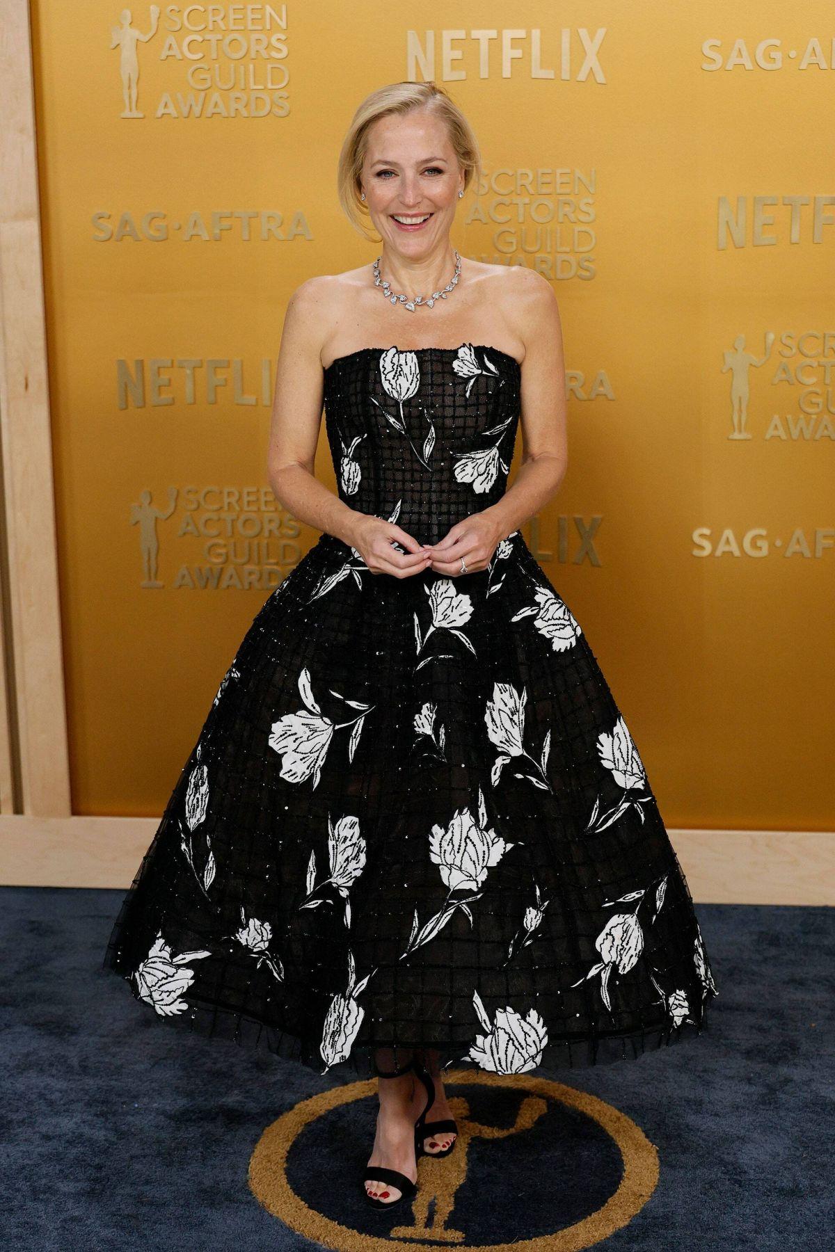 Gillian Anderson at SAG Awards in Los Angeles, Feb 2025