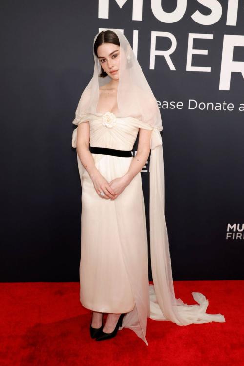 Gracie Abrams at GRAMMY Awards in Los Angeles, February 2025 8