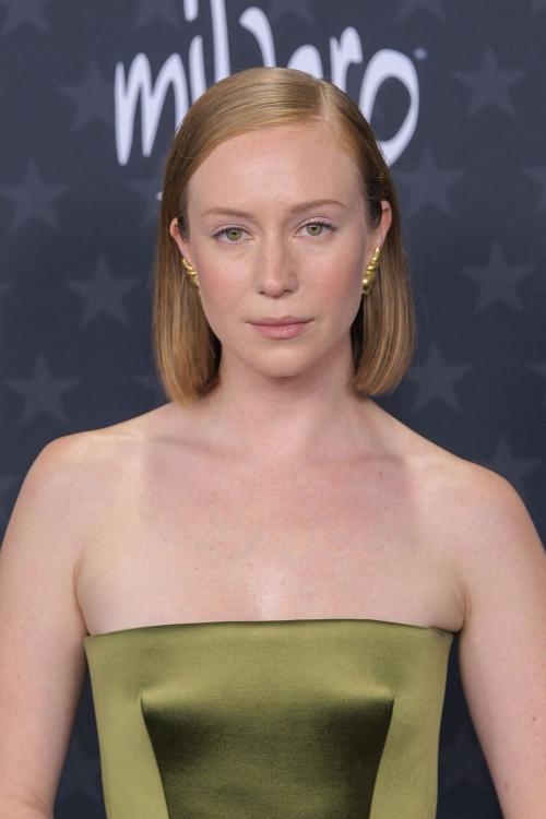Hannah Einbinder at Critics Choice Awards, February 2025 2