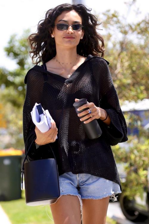 Kelly Gale Reads Beast in Me Script in Sydney, February 2025 1
