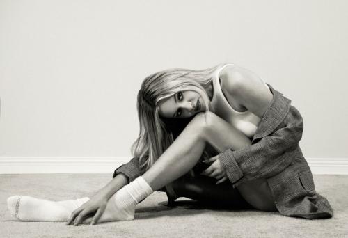 Kelsea Ballerini for BYRDIE, February 2025 1