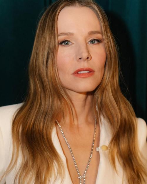 Kristen Bell Instagram Photos, February 2025 6