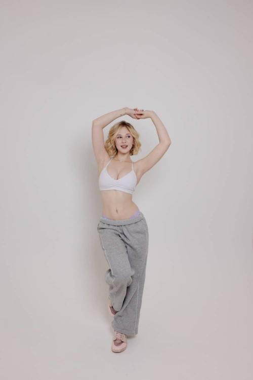 Lily Brooks O’Briant Instagram Photos, February 2025 5