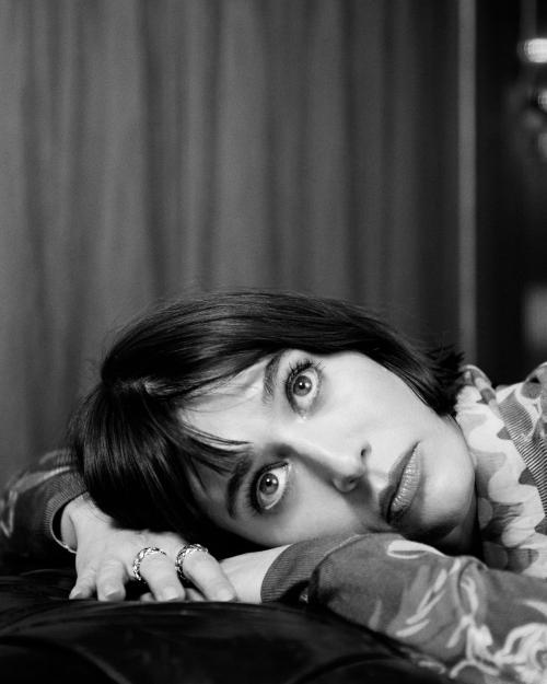 Lizzy Caplan for Numero Netherlands Digital, February 2025 6
