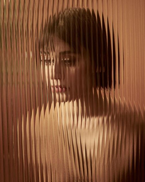 Lizzy Caplan for Numero Netherlands Digital, February 2025 7