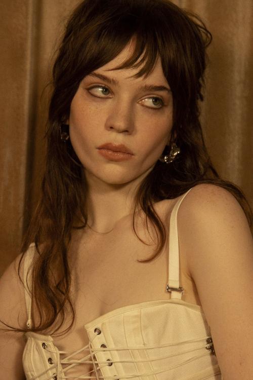 Sophie Thatcher for L’Officiel, February 2025 2