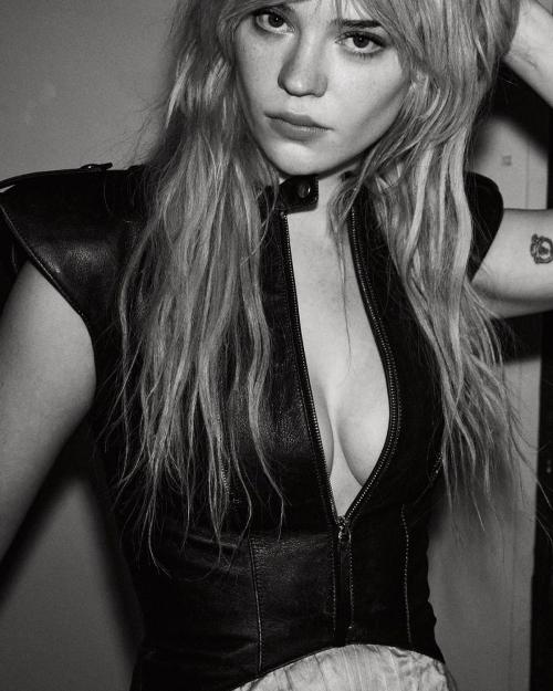 Sophie Thatcher Heroine Magazine Cover, February 2025 1