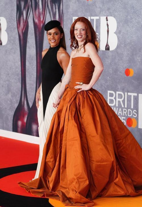 Alex Scott and Jess Glynne at 2025 Brit Awards in London, March 2025 2