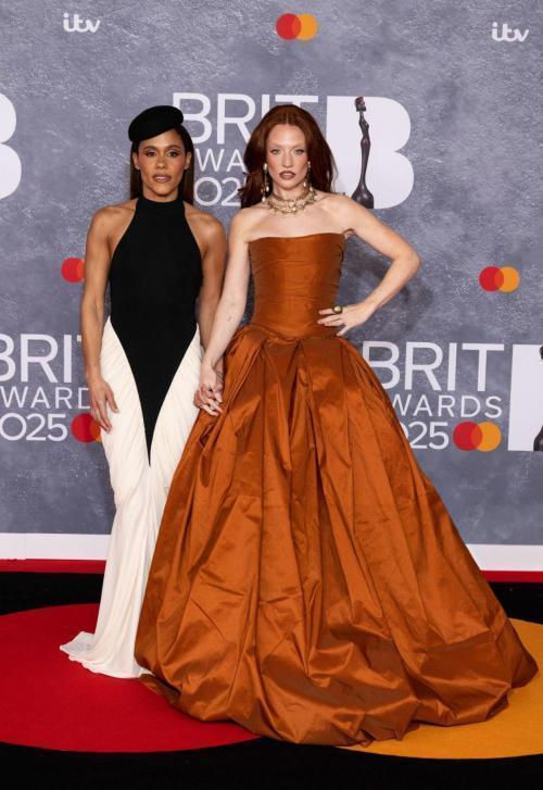 Alex Scott and Jess Glynne at 2025 Brit Awards in London, March 2025 3