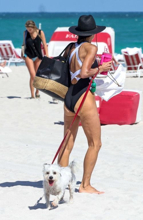 Bethenny Frankel in Swimsuit at South Beach, March 2025 4