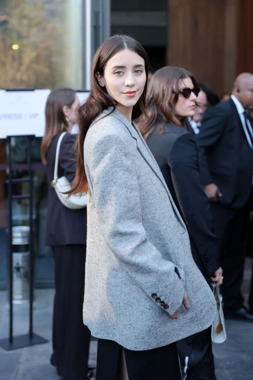 Caylee Cowan Arrives at Stella McCartney Fashion Show, Paris, March 2025 6