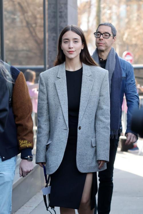 Caylee Cowan Arrives at Stella McCartney Fashion Show, Paris, March 2025 7