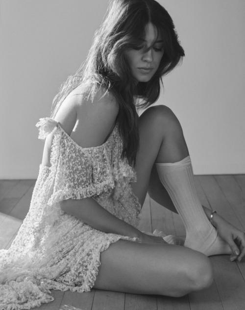 Daisy Edgar-Jones for Elle USA, April 2025 5