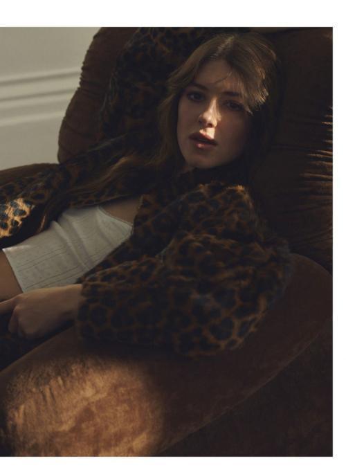 Daisy Edgar-Jones in Elle USA, April 2025 3