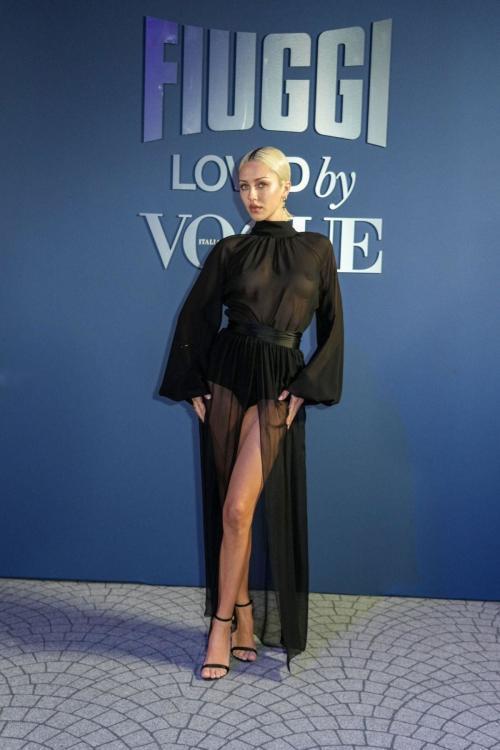 Delilah Hamlin at Acqua Fiuggi & Vogue Italia Dinner in Milan, February 2025 6