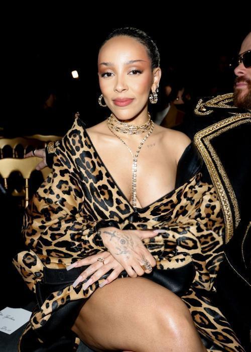 Doja Cat at Balmain Womenswear Fall/Winter 2025 Fashion Show, Paris, March 2025 6