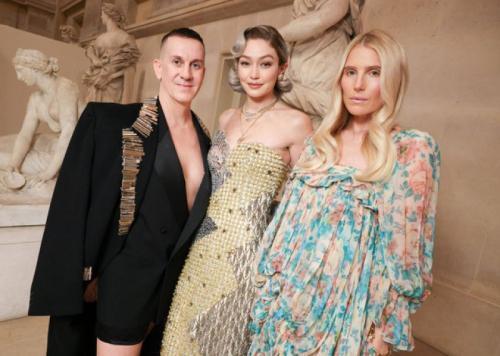 Dree Hemingway at Le Grand Diner du Louvre in Paris, March 2025 2