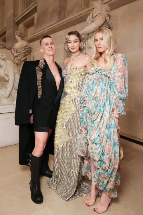 Dree Hemingway at Le Grand Diner du Louvre in Paris, March 2025 3