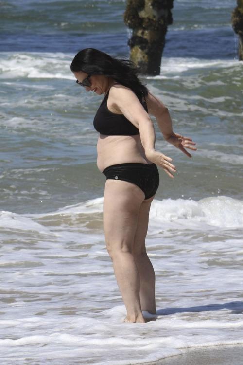 Elizabeth Regal in Black Bikini at Hermosa Beach, March 2025