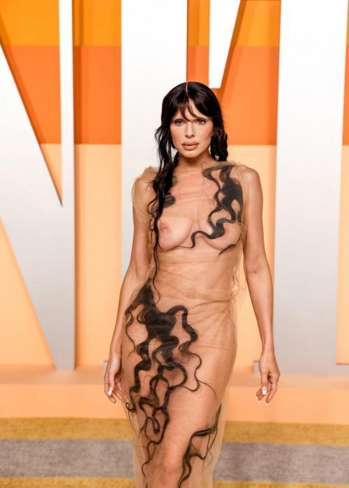 Julia Fox at Vanity Fair Oscar Party, Los Angeles, February 2025 1