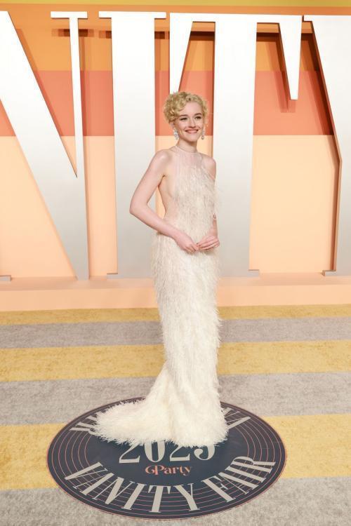Julia Garner at 2025 Vanity Fair Oscar Party, March 2025 2