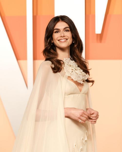 Kaia Gerber at 2025 Vanity Fair Oscar Party, March 2025 4