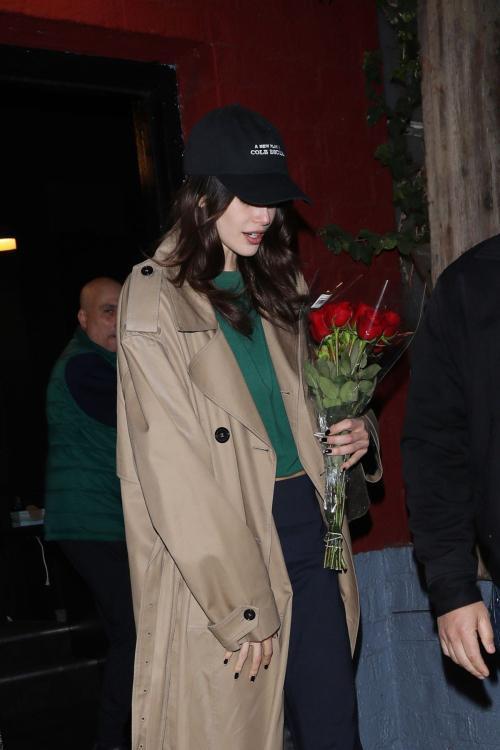 Kaia Gerber Leaves Performance of Her Play at Matrix Theatre, Los Angeles, March 2025 5