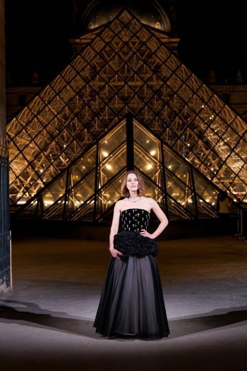 Keira Knightley at Le Grand Diner du Louvre, Paris, March 2025 2