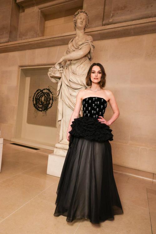 Keira Knightley at Le Grand Diner du Louvre, Paris, March 2025 6