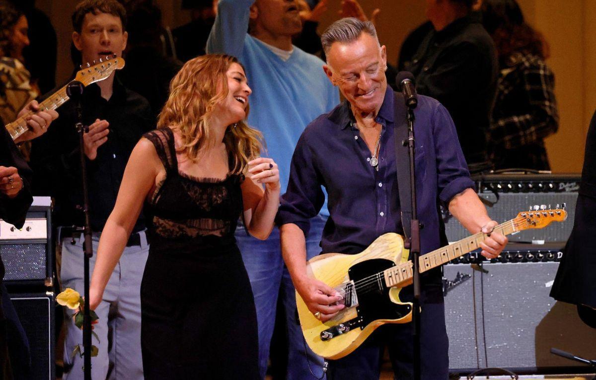 Maggie Rogers at Patti Smith Celebration Carnegie Hall, March 2025