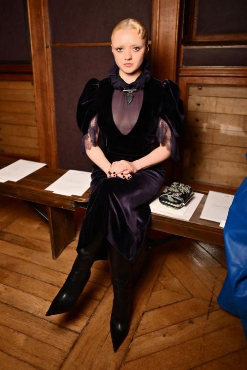 Maisie Williams at McQueen Fashion Show at Paris Fashion Week, March 2025 1