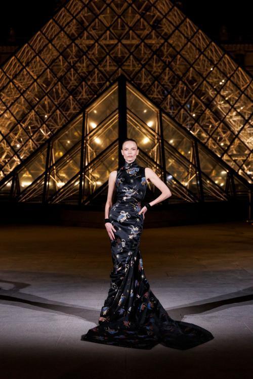 Natasha Poly at Le Grand Diner du Louvre in Paris, March 2025 3