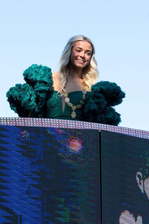 Olivia Dunne at Krewe Of Endymion Mardi Gras Parade, New Orleans, February 2025