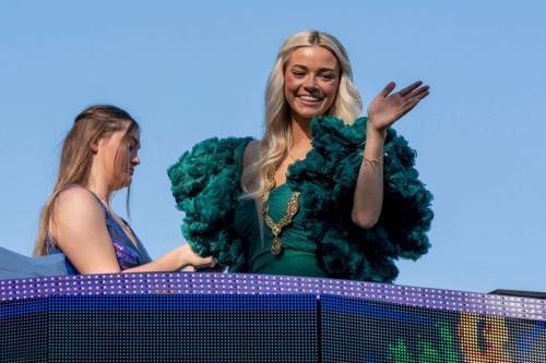 Olivia Dunne at Krewe Of Endymion Mardi Gras Parade, New Orleans, February 2025 8