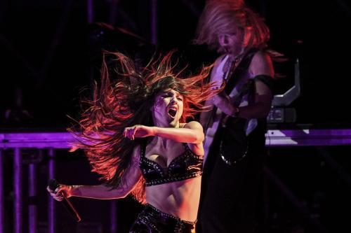 Olivia Rodrigo Performing at Estereo Picnic Festival, March 2025 4