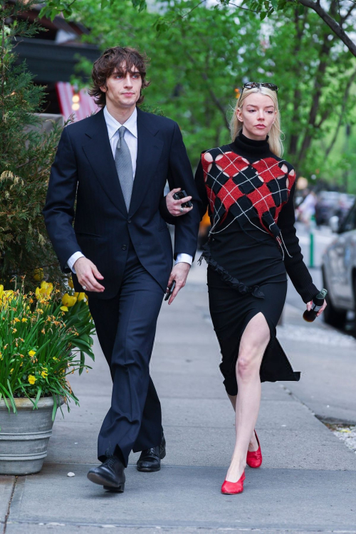Anya Taylor-Joy and Malcolm McRae Out in Tribeca, New York City, April 2025 2