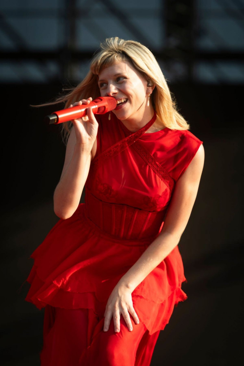 Aurora Performs at Lollapalooza India in Mumbai, March 2025