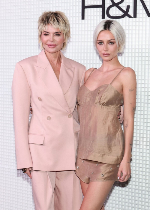 Delilah Hamlin at H&M&LA Music Festival in Los Angeles, April 2025 3