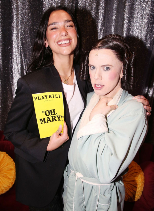 Dua Lipa at Backstage at Play Oh, Mary! Broadway, April 2025 6