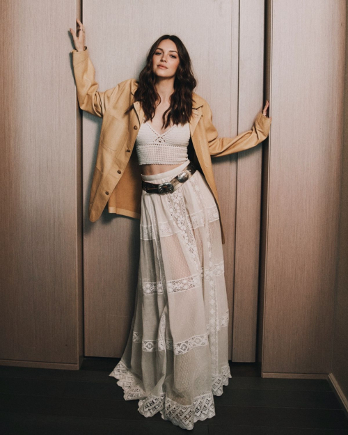 Ella Hunt at Ralph Lauren show Harpers Bazaar, April 2025 3