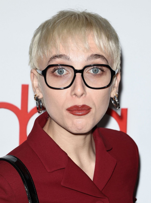 Emma Chamberlain at Hollywood Beauty Awards Red Carpet, April 2025 1