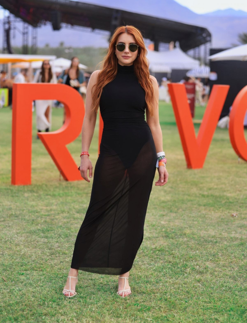 Emma Roberts Arrives at Revolve Festival, April 2025 2